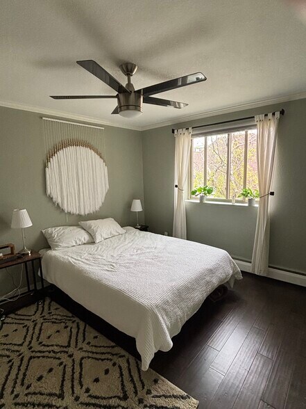 Building Photo - 3120 Hennepin Ave