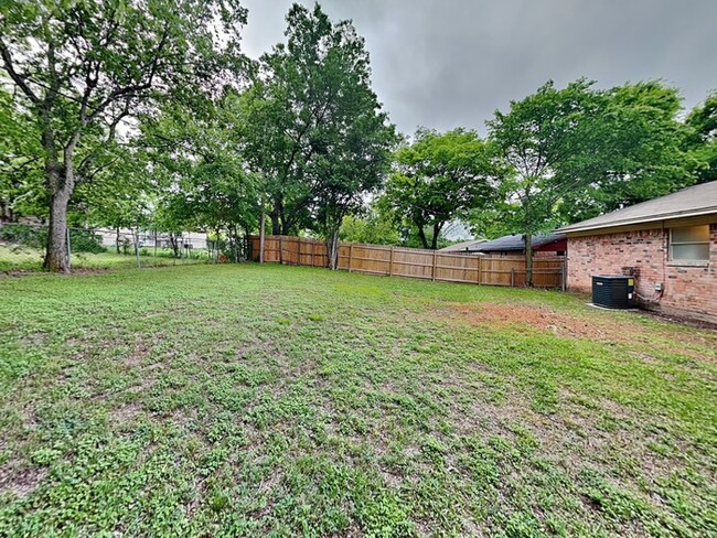 Building Photo - Cozy 3bd/1.5bth Home!!