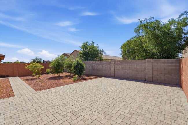 Building Photo - 13300 N 141st Ln