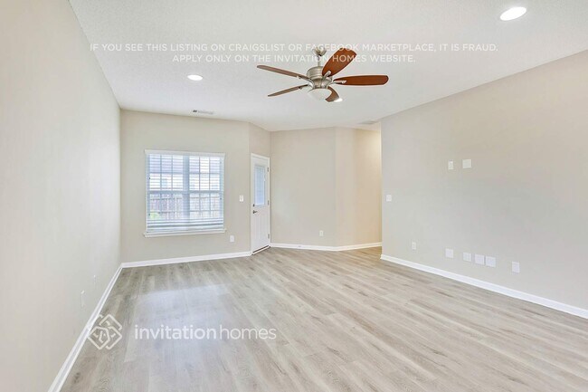 Building Photo - 805 City Park Dr