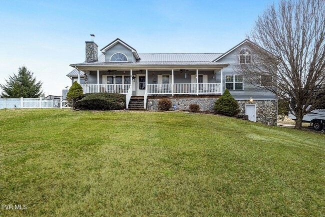Primary Photo - 649 E Fork Rd