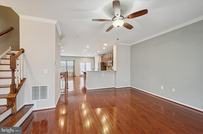 Building Photo - 907 Susan Cir