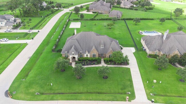 Building Photo - 4703 Beekman Drive