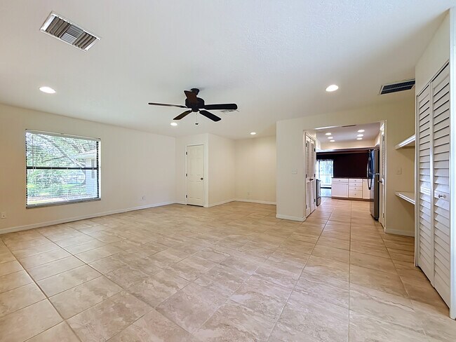 Building Photo - 2720 Crystal Beach Rd
