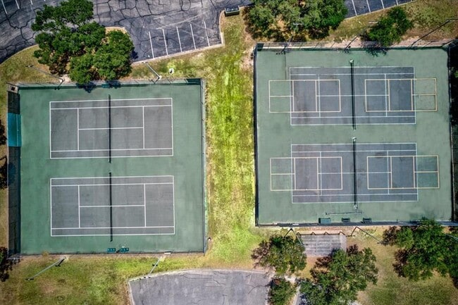 Building Photo - 430 Summit Ridge Dr N