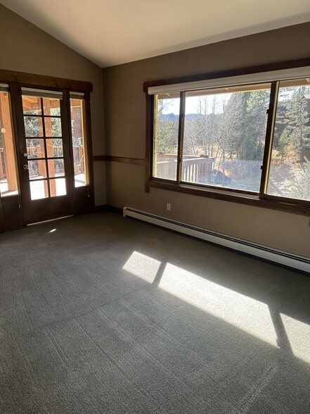 Building Photo - 4098 Timbervale Dr