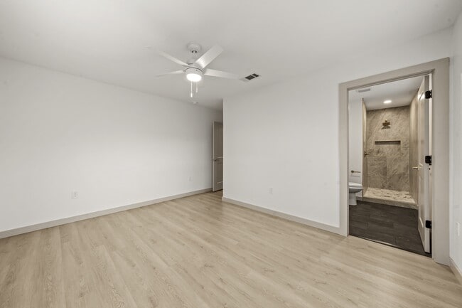 Building Photo - 1820 Gorman Ave