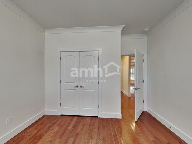 Building Photo - 430 Risen Star Dr