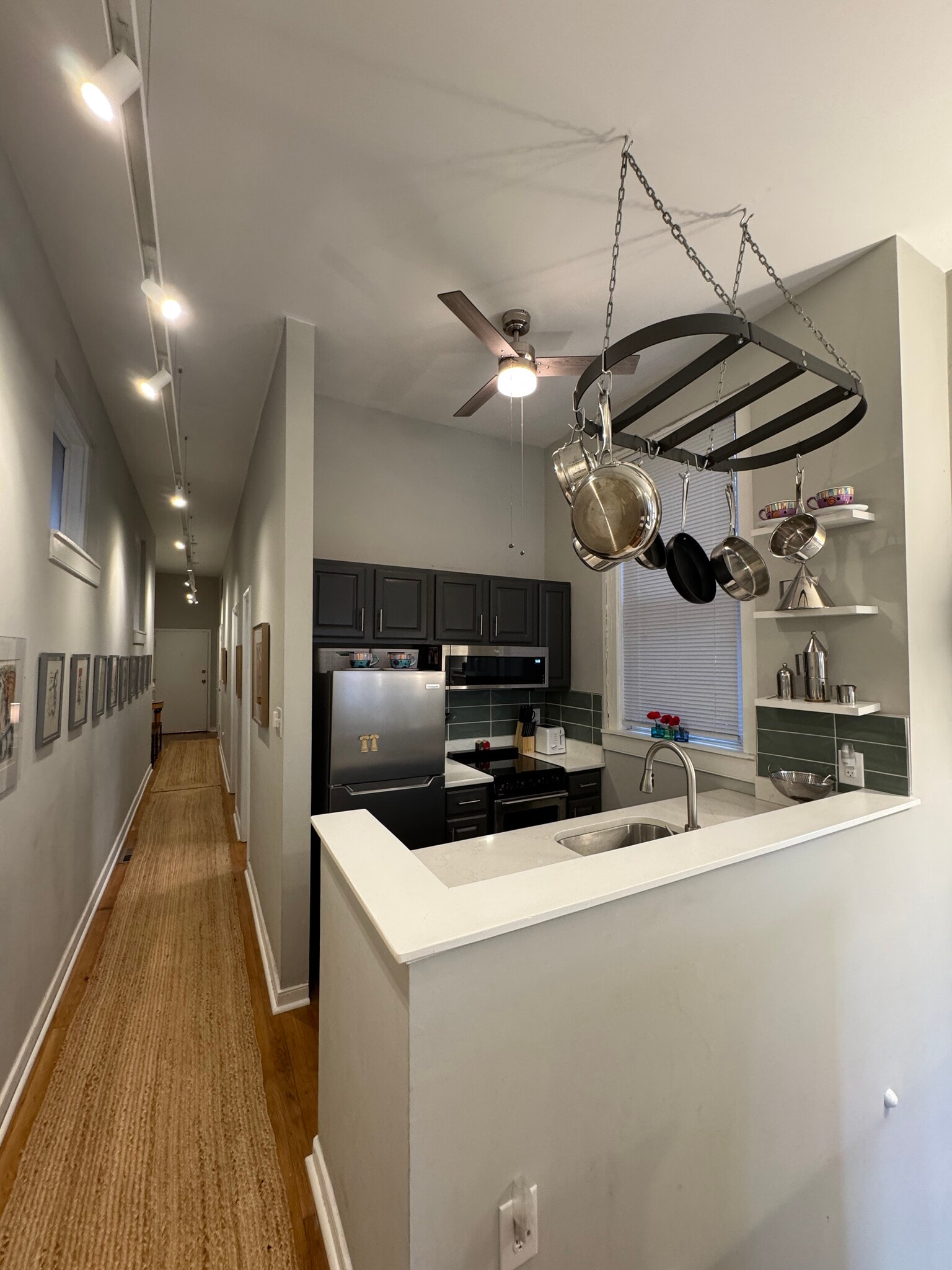 Kitchen and Gallery - 1843 W Grace St