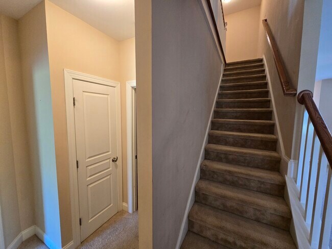 Building Photo - 47 Kentucky Derby Ln