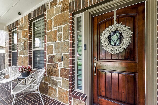 Building Photo - 29022 Pinnacle Ridge Dr