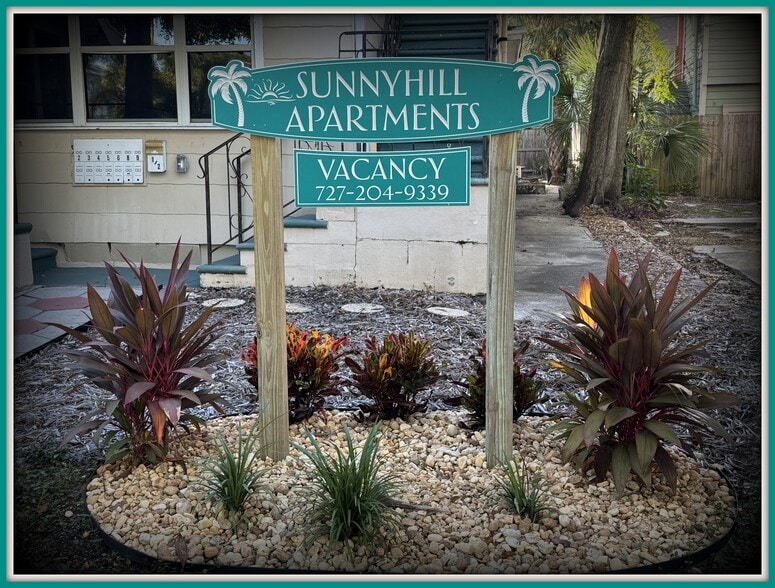 Building Photo - 832 1st St N