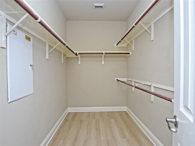 Building Photo - 15600 Prestancia Dr