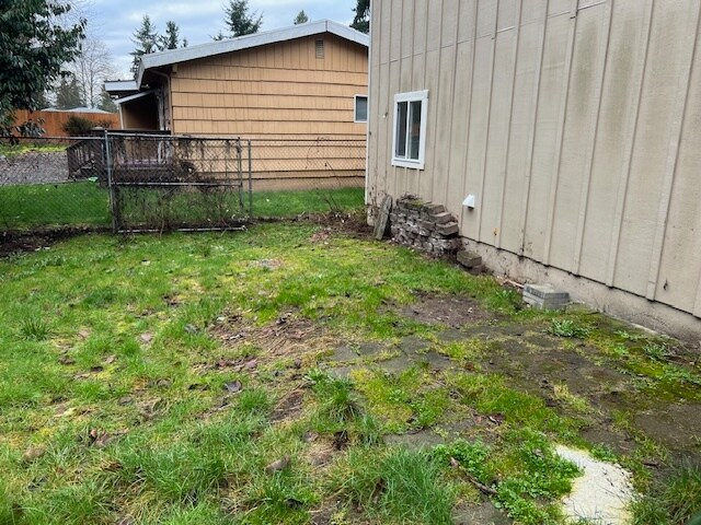 backyard - 440 S 312th St - Garage Top