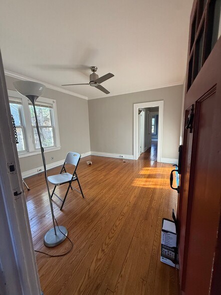 Building Photo - 331 W Englewood Ave