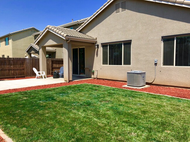 Building Photo - $2,295 Temperance & Shields, 3 Bedroom Hom...