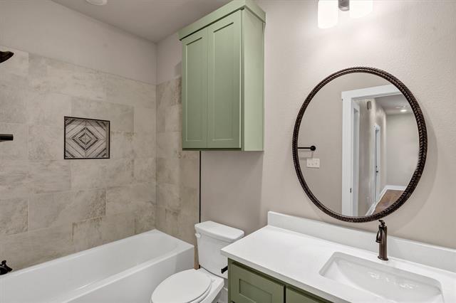 Building Photo - 807 Branding Iron Trail