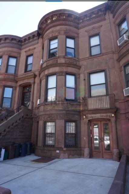 Building Photo - 354 Senator St