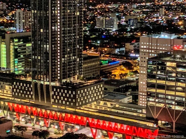 Building Photo - 851 NE 1st Ave