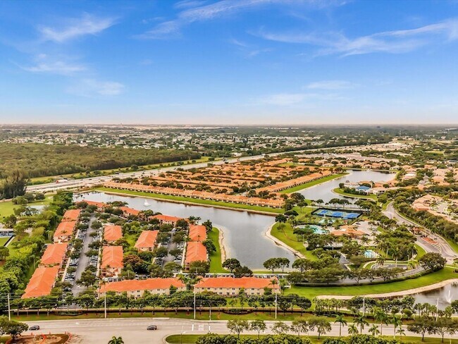 Building Photo - 3504 Briar Bay Blvd