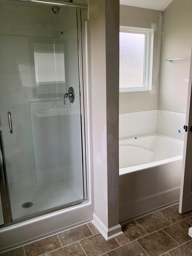 Building Photo - 3237 Alexandria Dr