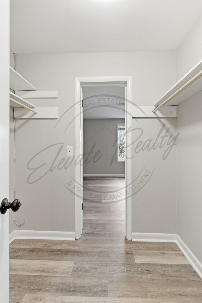 Building Photo - SPRING SPECIAL!! FIRST MONTH FREE on this Two Bedroom Condo, Garden Level with Washer/Dryer Hook ...