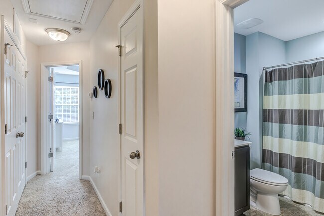 Building Photo - Townhome for rent