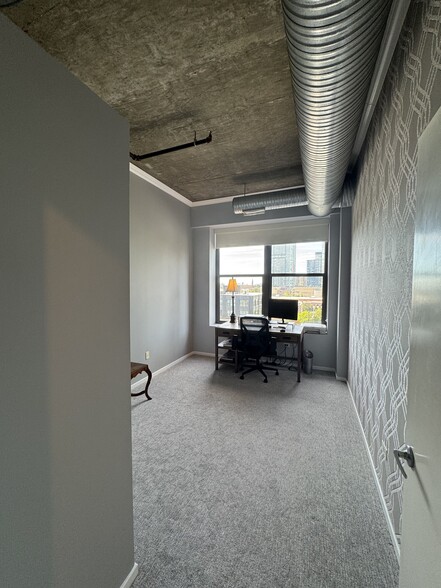 Building Photo - 849 N Franklin St