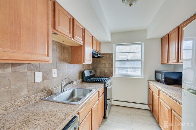 Building Photo - 55 Gill Ln