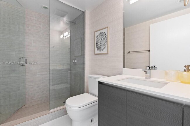 Building Photo - 300 Sunny Isles Blvd