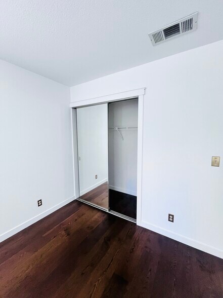 Building Photo - 1421 P St