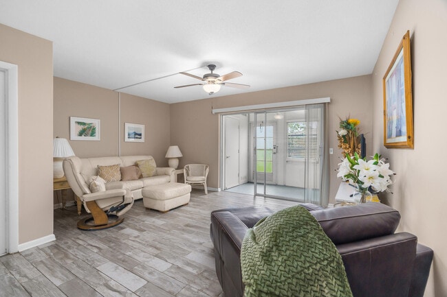 Building Photo - 410 NE 17th Ave