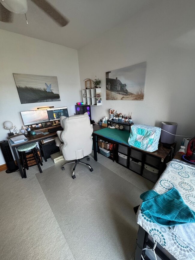 Building Photo - Top Floor Condo with Stunning Sound Views