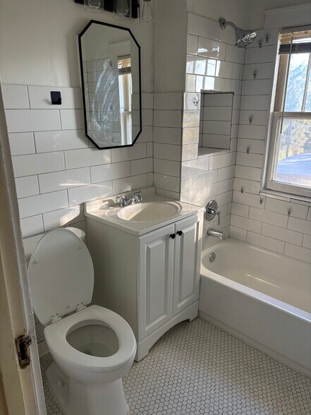 Bathroom - 613 N 36th St