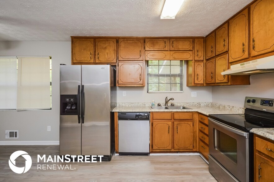 Building Photo - 8313 Creek St