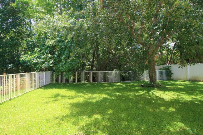 Building Photo - 255 Saratoga Blvd E