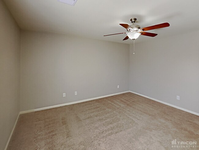 Building Photo - 2331 Oyster Bay Ave