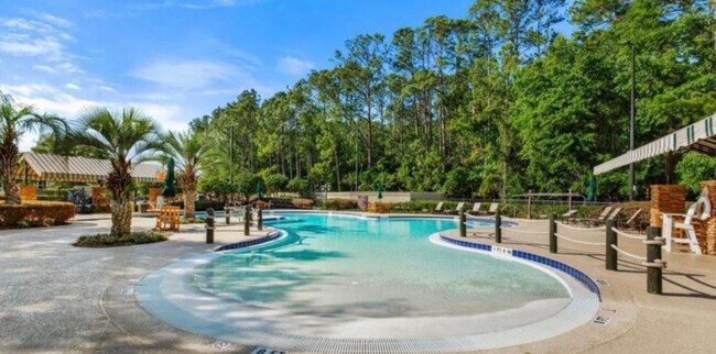 Building Photo - 531 Hedgewood Dr