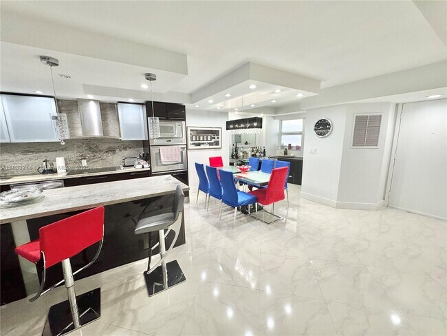 Building Photo - 4100 Galt Ocean Dr