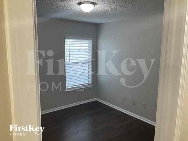 Building Photo - 12325 Apple Leaf Dr