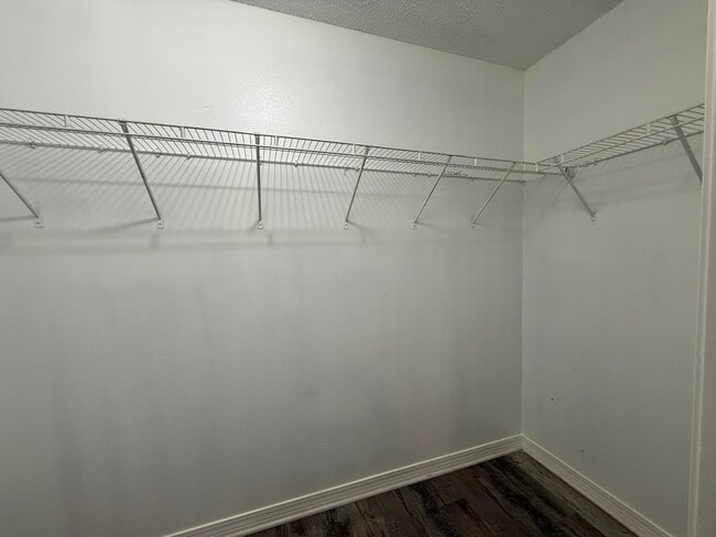 Building Photo - 192 Mary Ln