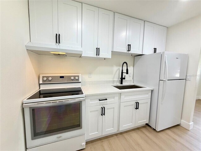 Building Photo - 5100 Picadilly Circus Ct