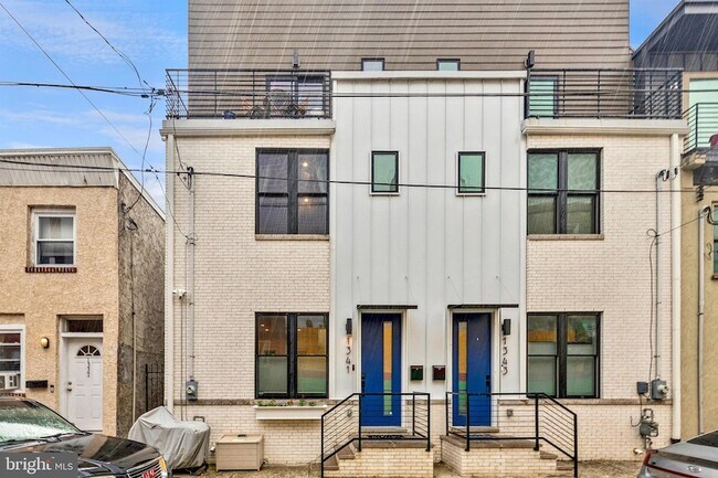 Building Photo - 1341 S Hicks St