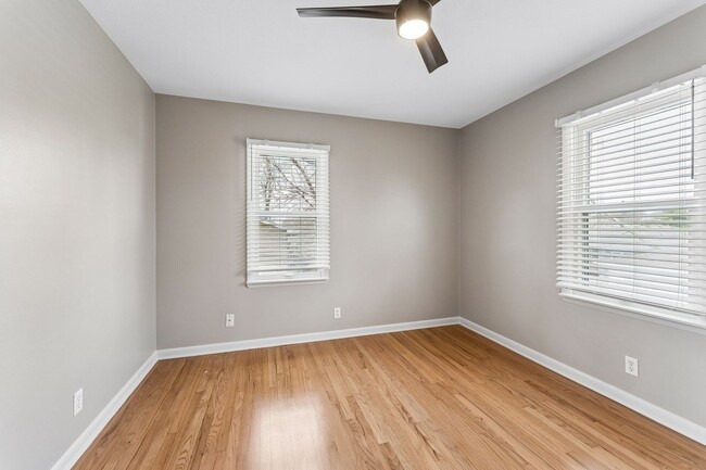 Building Photo - Newly renovated 3-bedroom, 2-bath home