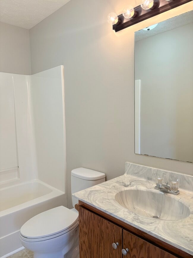 Building Photo - 117 Concord Dr