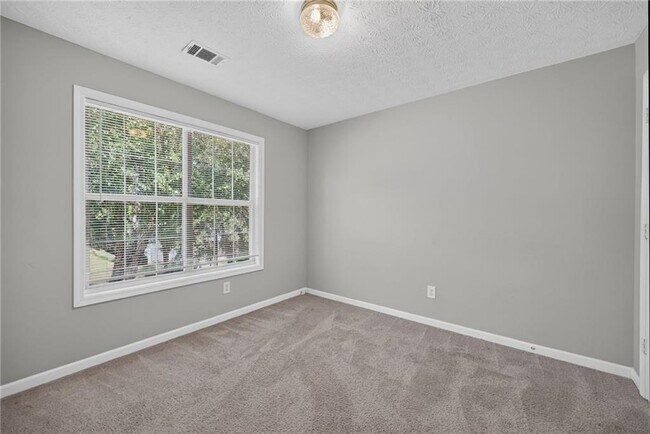 Building Photo - 530 Sterling Pointe Ct NW