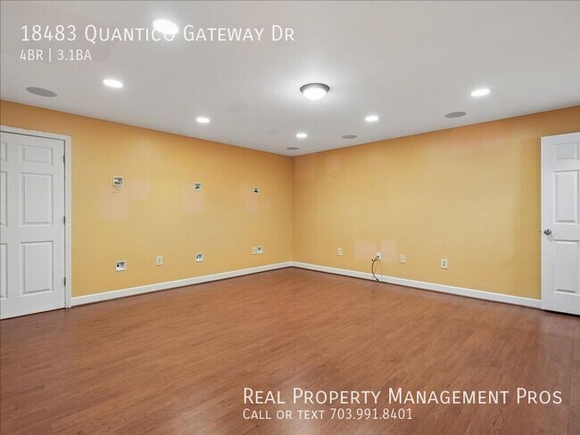 Building Photo - 18483 Quantico Gateway Dr