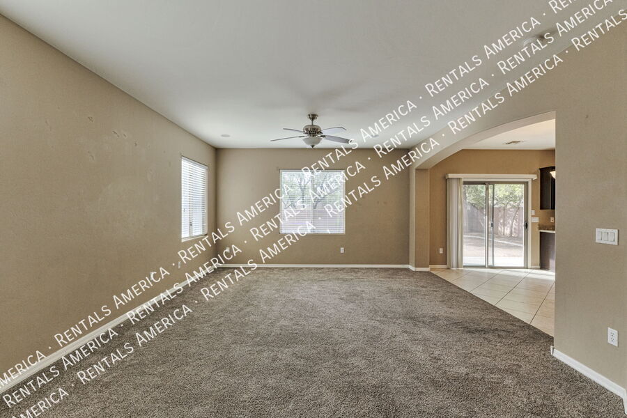 Building Photo - 445 W Corte Planga