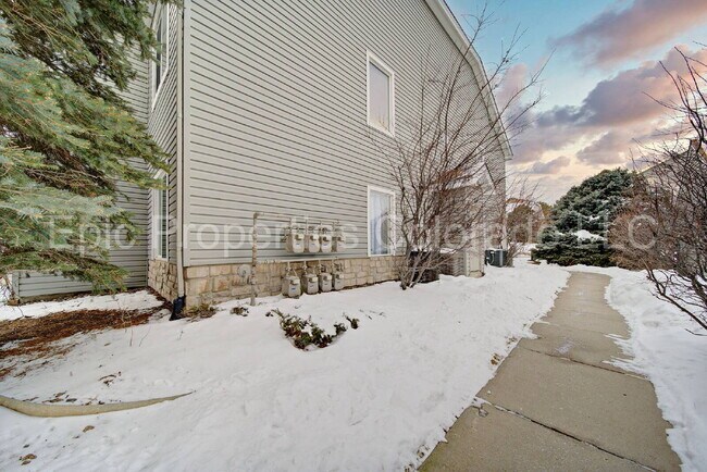 Building Photo - First Floor Corner 2 bed/2bath unit by Buckley SFB! Deeded Parking Right in Front!