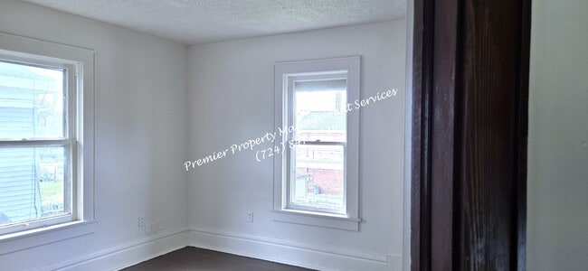 Building Photo - 180 Cedar Ave